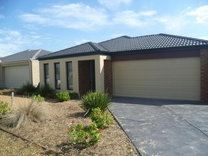 17 Crissa Street, Tarneit VIC 3029