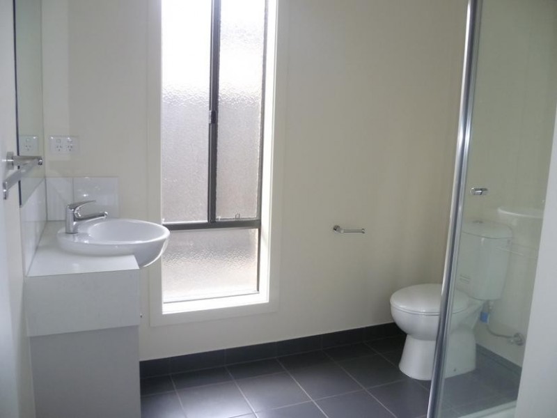 33 Grovedale Way, Wyndham Vale VIC 3024