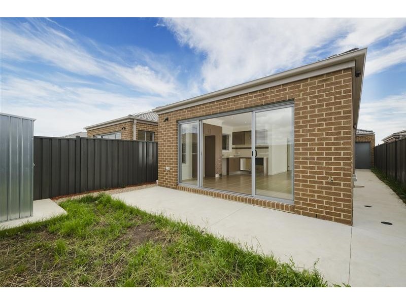 1/3 Durville Street, Wyndham Vale VIC 3024