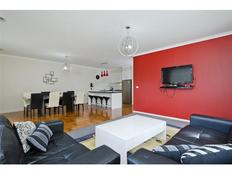 24 Egan Close, Werribee VIC 3030