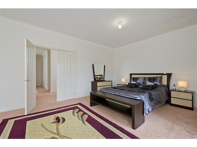 24 Egan Close, Werribee VIC 3030