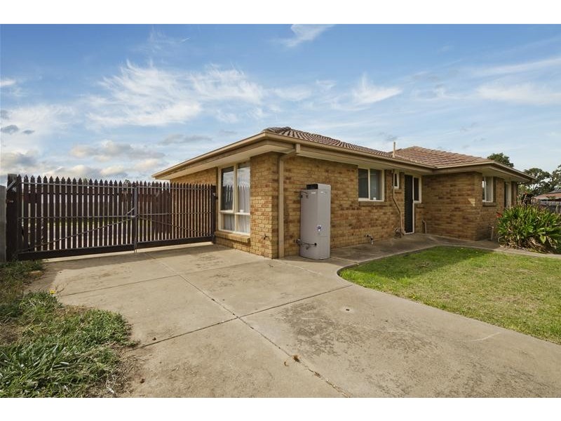 4 Trent Close, Werribee VIC 3030