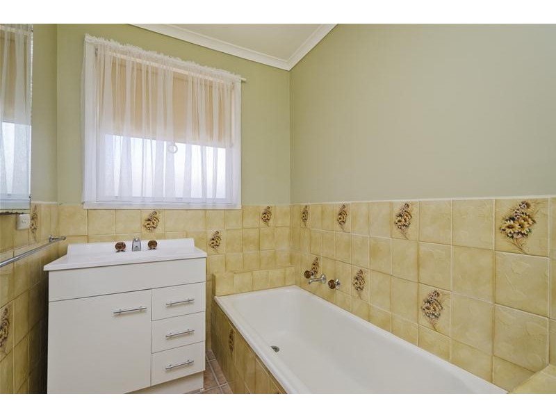 12 Malleehen Street, Werribee VIC 3030