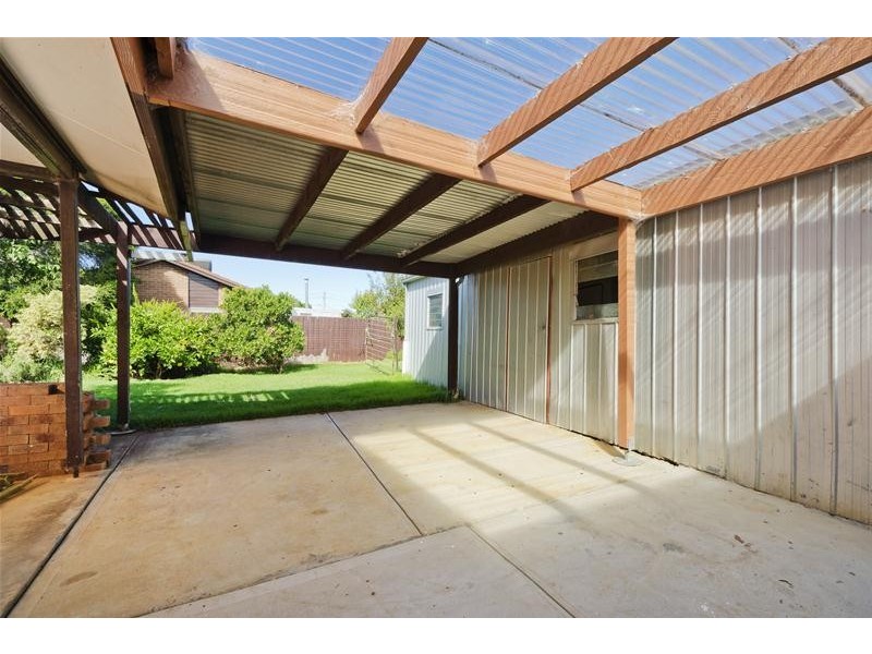12 Malleehen Street, Werribee VIC 3030