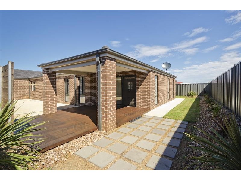 37 Weavers Street, Wyndham Vale VIC 3024