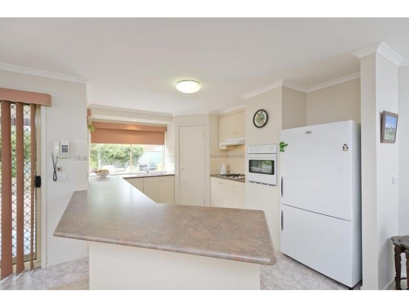 34 Oaktree Ave, Wyndham Vale VIC 3024