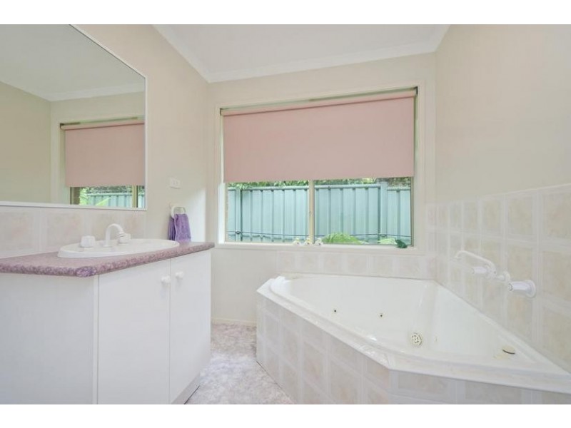 34 Oaktree Ave, Wyndham Vale VIC 3024