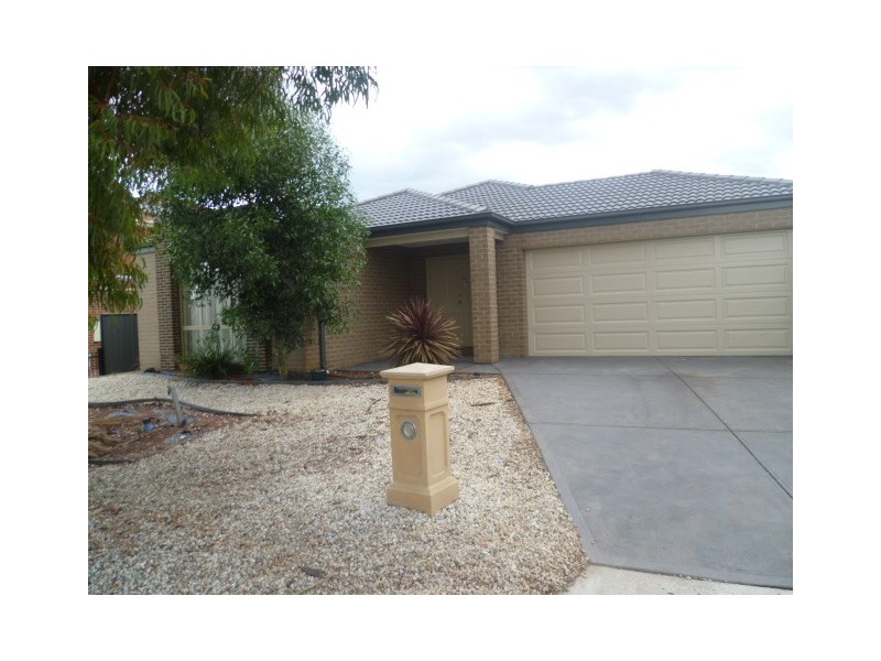 4 Mandora Grange, Tarneit VIC 3029