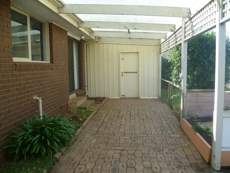 8 Lentara Crescent, Wyndham Vale VIC 3024