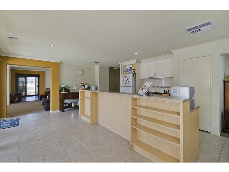 22 Caradon Drive, Truganina VIC 3029
