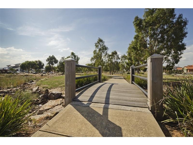 22 Caradon Drive, Truganina VIC 3029