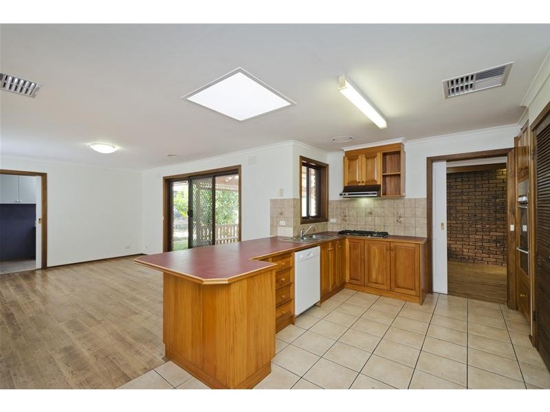 43 Westminster Drive, Werribee VIC 3030