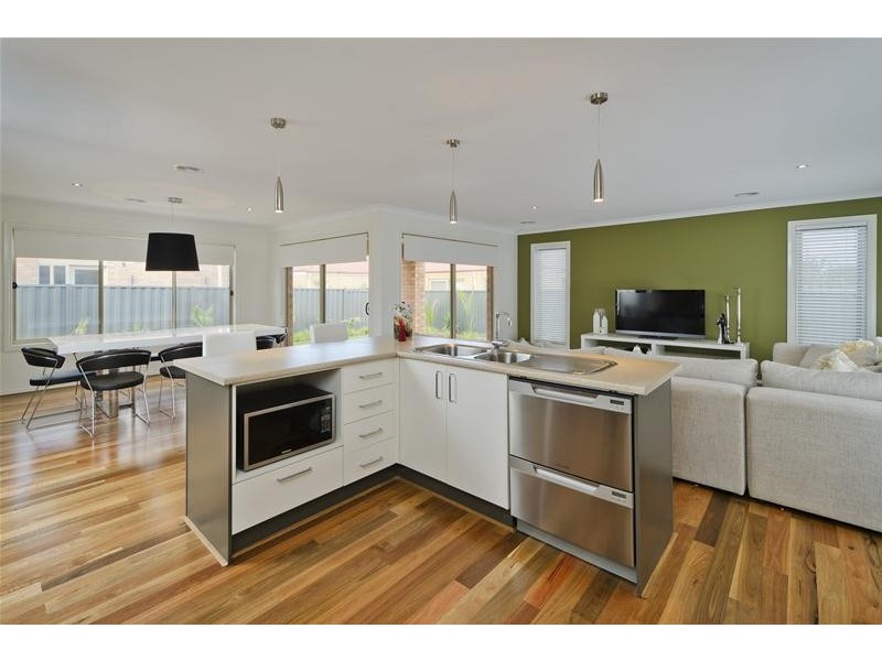 39 Kinglake Drive, Wyndham Vale VIC 3024