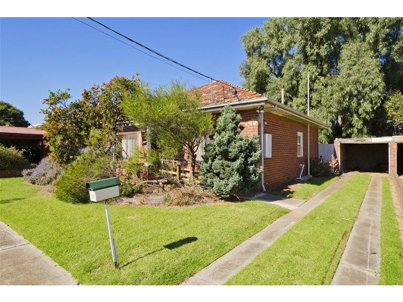 18 Mary Avenue, Werribee VIC 3030