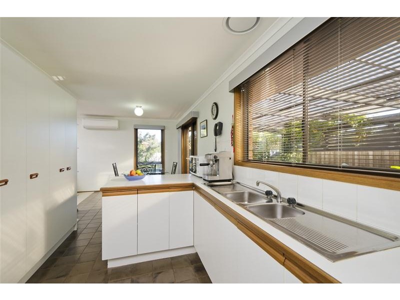 11 Illawong Grove, Werribee VIC 3030