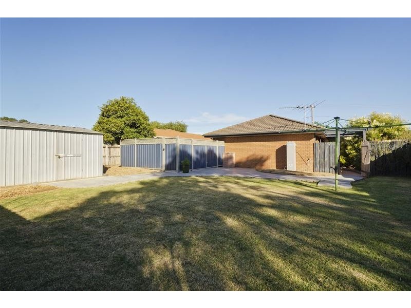 11 Illawong Grove, Werribee VIC 3030
