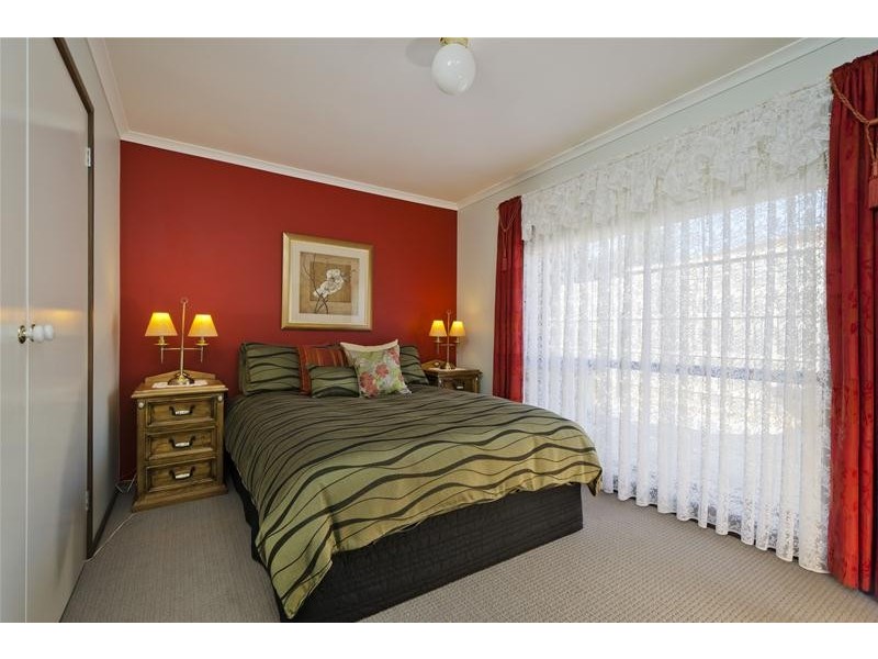 11 Illawong Grove, Werribee VIC 3030