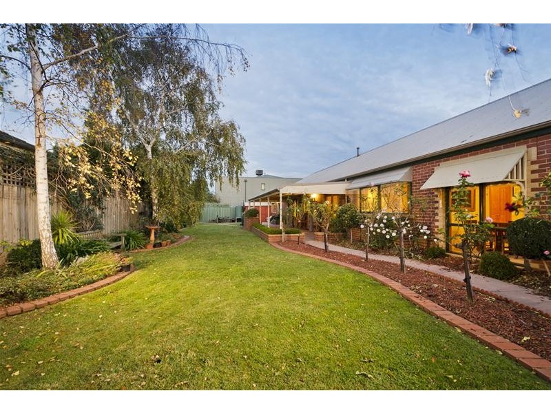 2 Willowtree Drive, Werribee VIC 3030