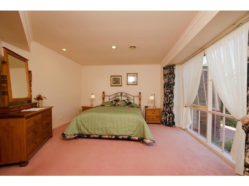 11 Delta Crt, Werribee VIC 3030