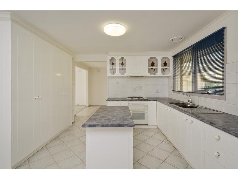 8 Lentara Crescent, Wyndham Vale VIC 3024