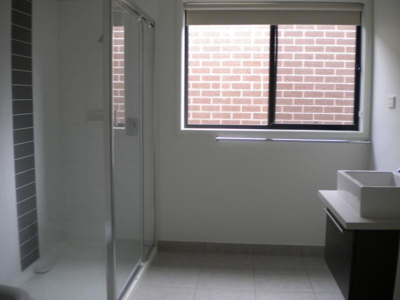 9 Woburn Crescent, Wyndham Vale VIC 3024