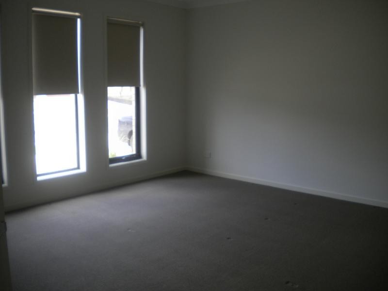 9 Woburn Crescent, Wyndham Vale VIC 3024