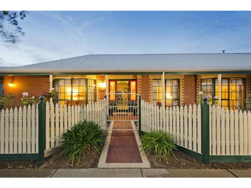 2 Willowtree Drv, Werribee VIC 3030