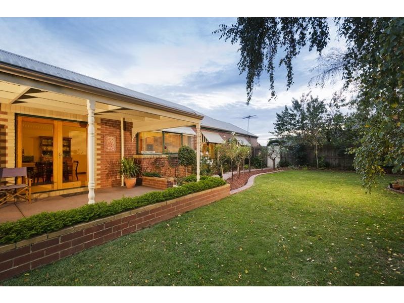 2 Willowtree Drv, Werribee VIC 3030