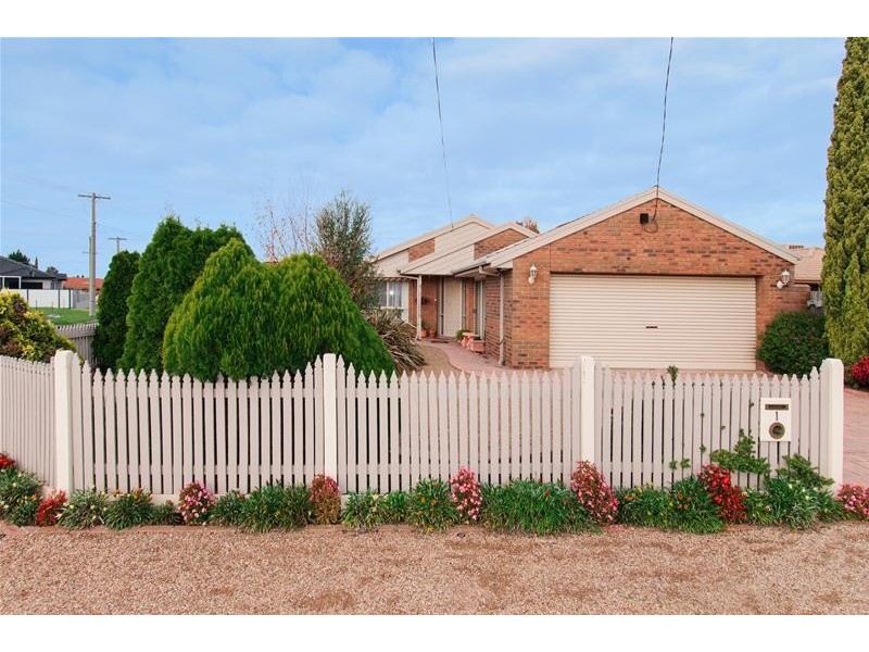 1 Sheoak Court, Hoppers Crossing VIC 3029