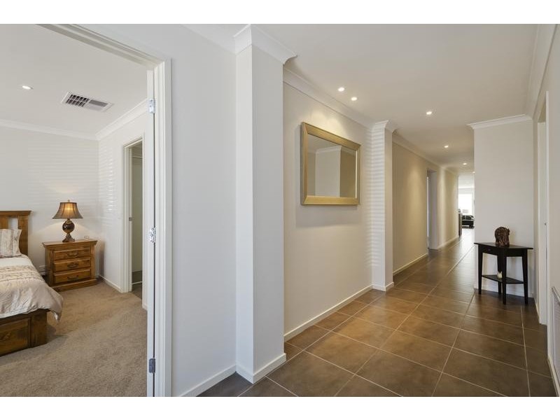 37 Weavers St, Wyndham Vale VIC 3024