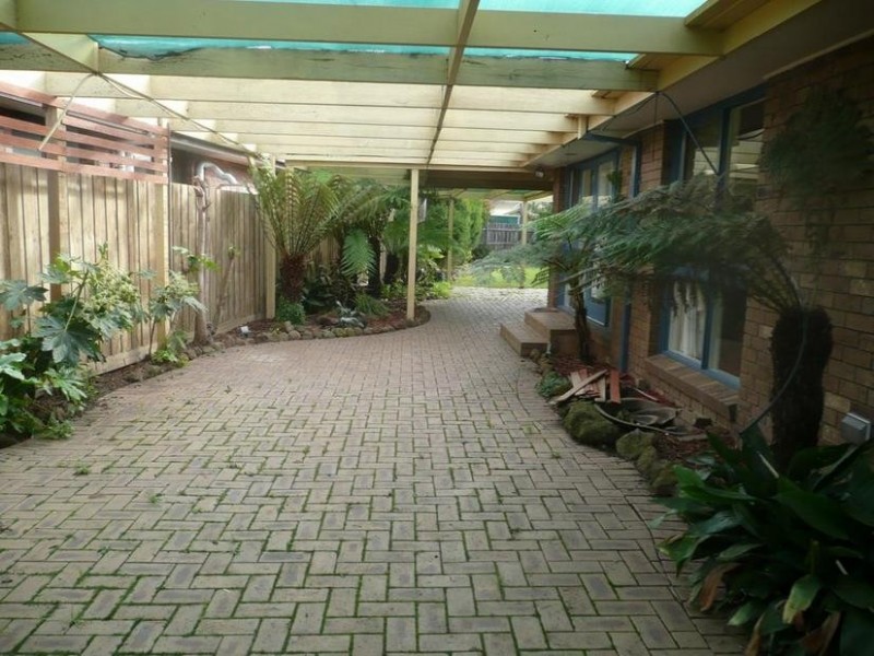 4 KAMERUKA CRT, Werribee VIC 3030