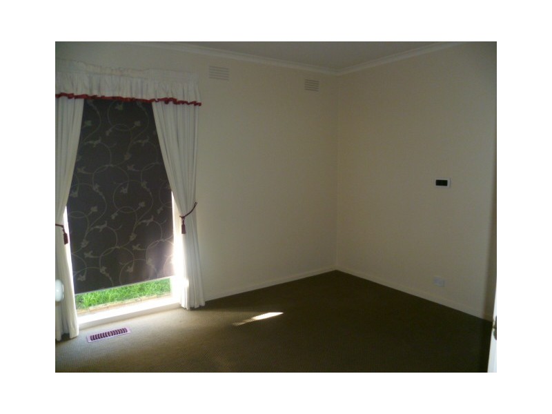 4 KAMERUKA CRT, Werribee VIC 3030