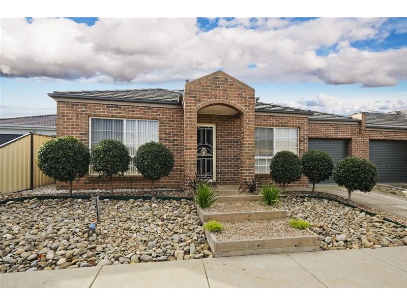 3/4 Albert Place, Hoppers Crossing VIC 3029