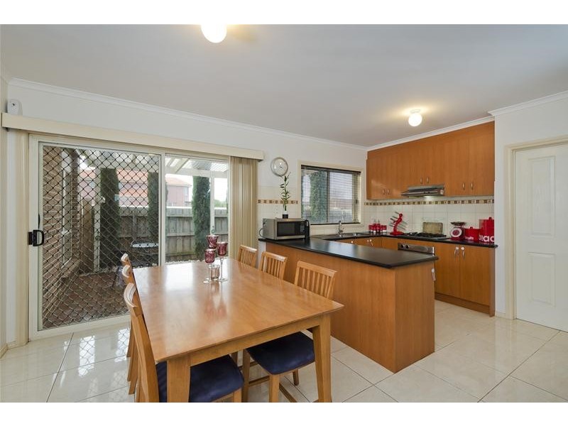 3/4 Albert Place, Hoppers Crossing VIC 3029