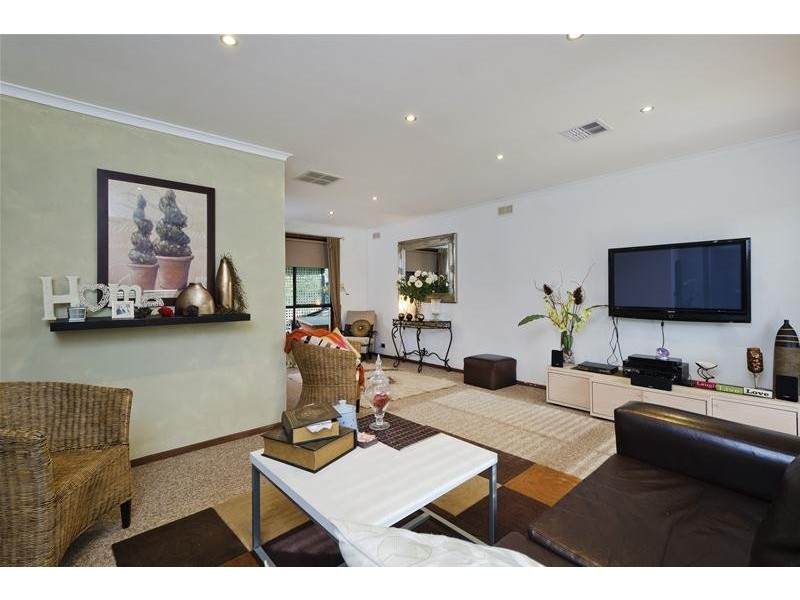 12 Reserve Road, Hoppers Crossing VIC 3029