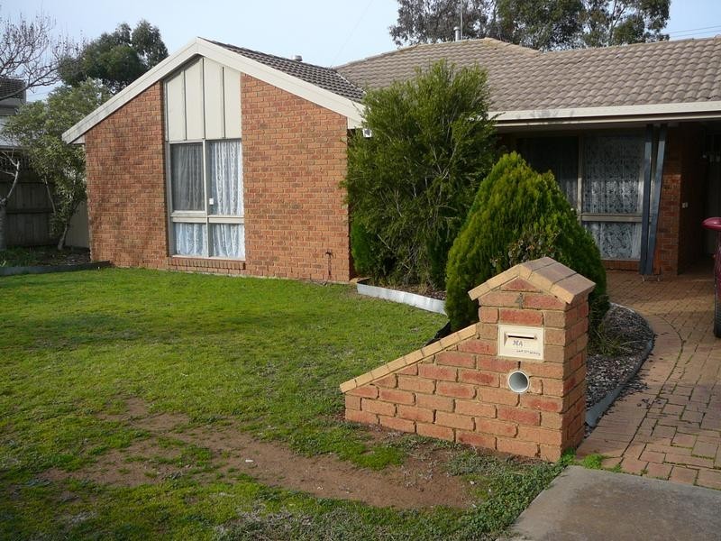 4 Seine Close, Werribee VIC 3030