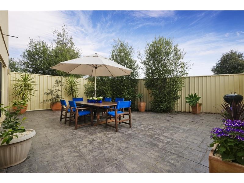 25B Parklands Grove, Werribee VIC 3030