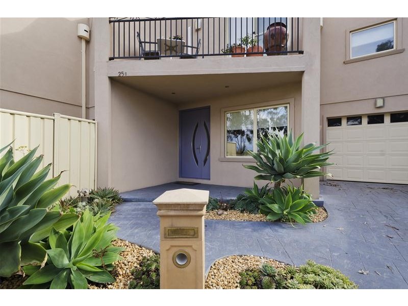 25B Parklands Grove, Werribee VIC 3030