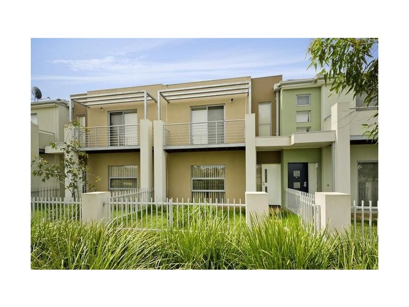 14 Picton Lane, Point Cook VIC 3030