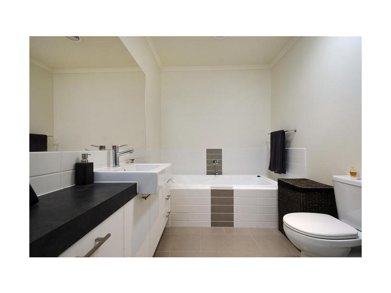 14 Picton Lane, Point Cook VIC 3030