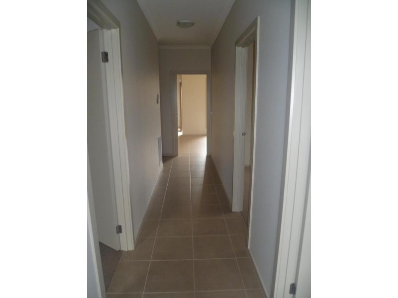 1B Buckhurst Way, Tarneit VIC 3029