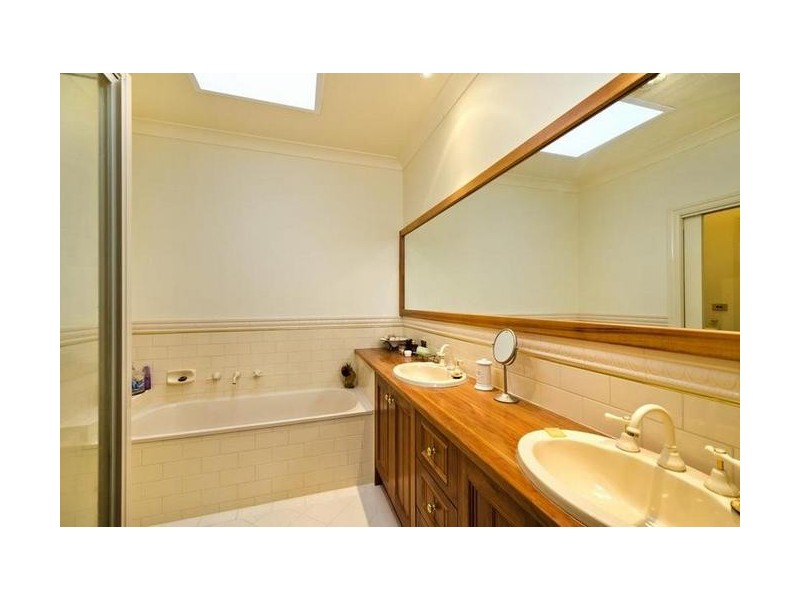 12 Riverpark Court, Werribee VIC 3030