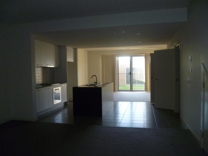 4 Picton Lane, Point Cook VIC 3030