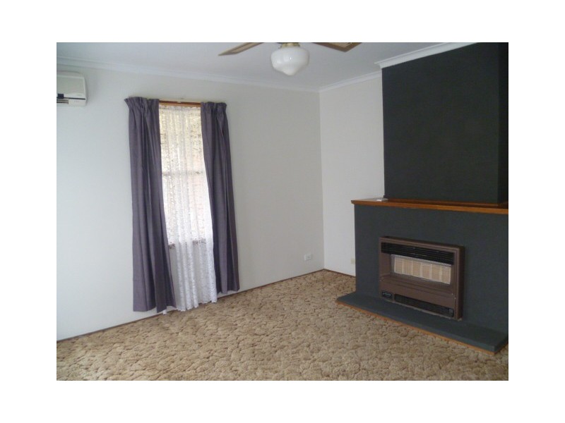 27 Willow Street, Werribee VIC 3030