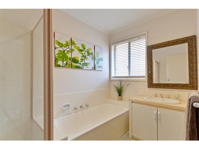 14 Enfield Avenue, Werribee VIC 3030