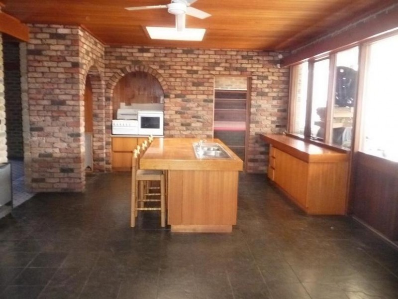 225 Princes Highway, Werribee VIC 3030