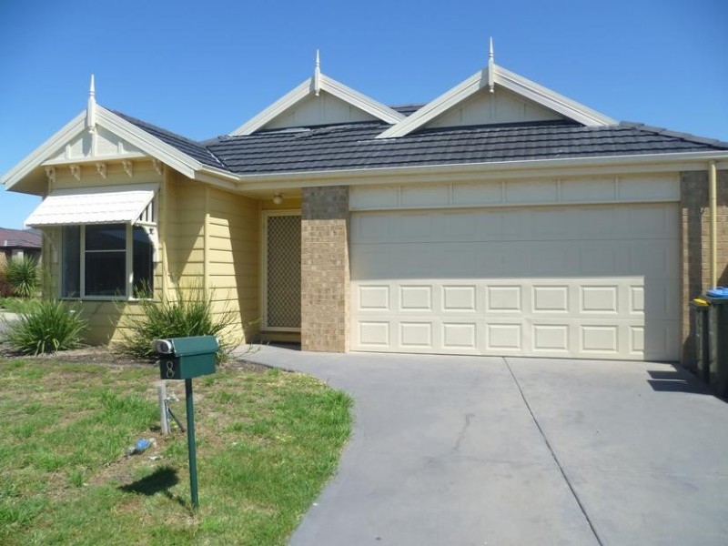 8 Hollows Circuit, Tarneit VIC 3029