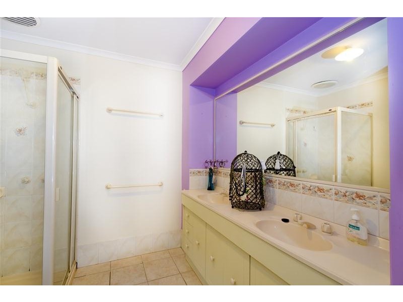 5 Nunn Avenue, Truganina VIC 3029