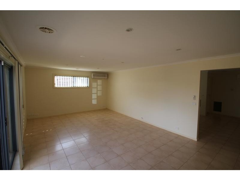 2/59 Greens Road, Wyndham Vale VIC 3024