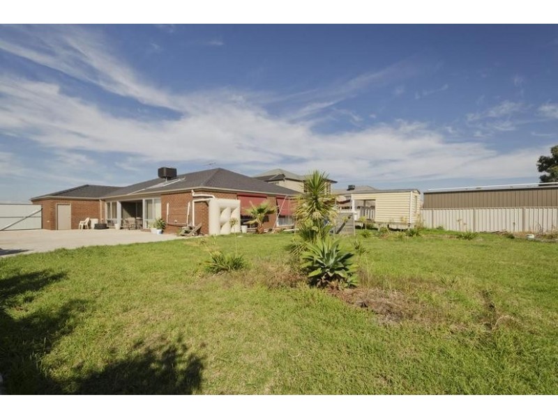 22 Caradon Drive, Truganina VIC 3029